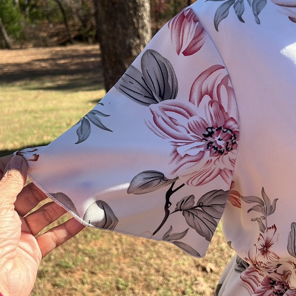 EMERY ROSE FLORAL DRESS … 560 - Picture 3 of 12
